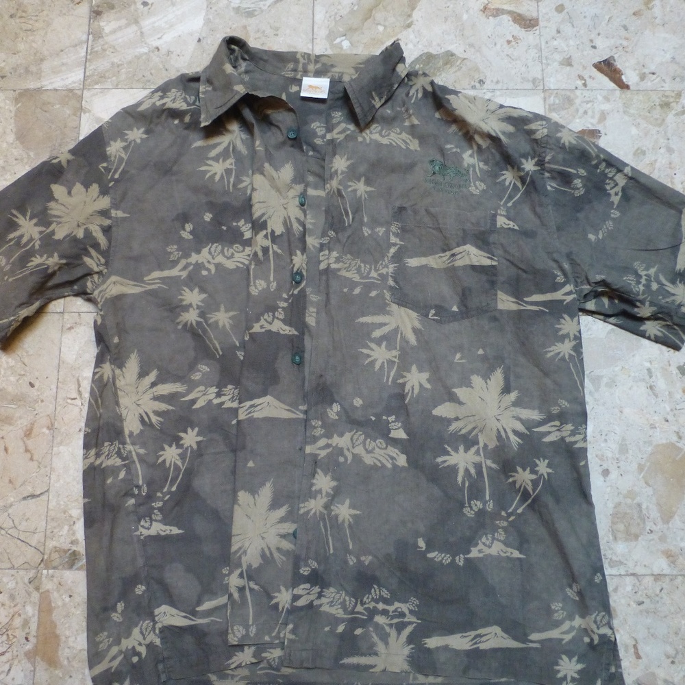 Mgm grand las vegas green aloha shirt XL